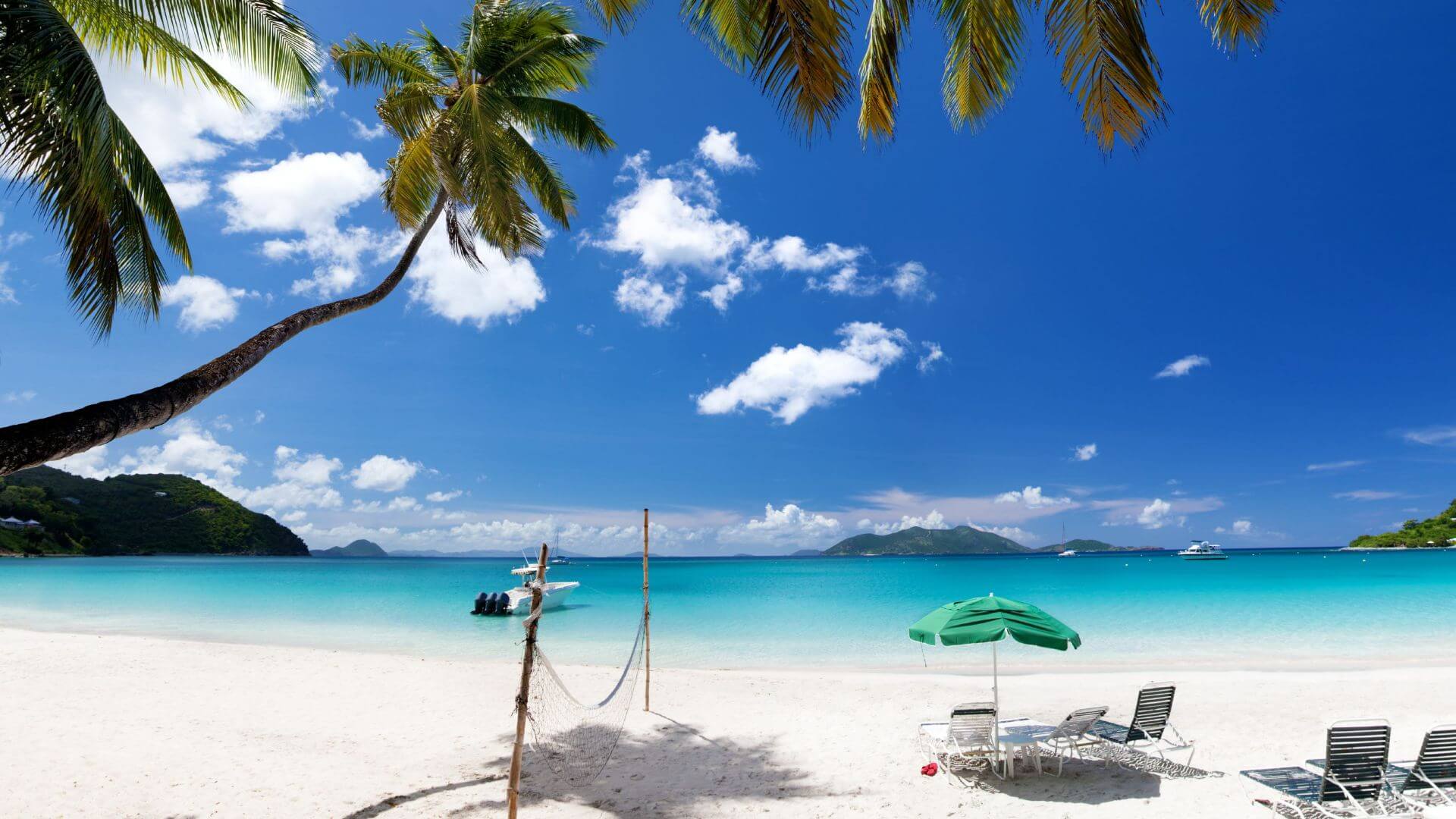 Caraïbes. JVO Voyages votre agence de voyages en groupe par excellence, organise des excursions et croisières. Plage de sable fin.