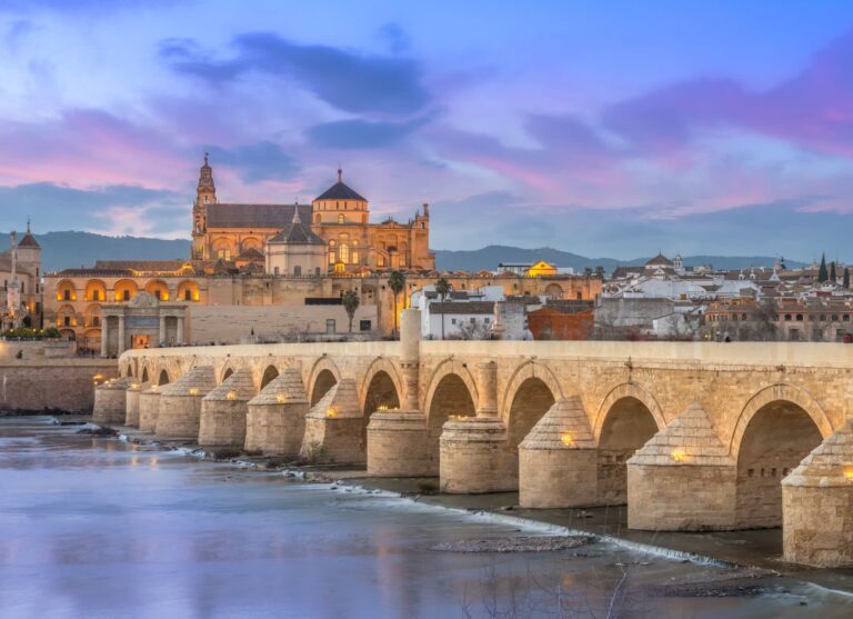 Espagne. JVo Voyages votre agence de voyages en groupe par excellence, organise des excursions et croisières.. Andalousie.