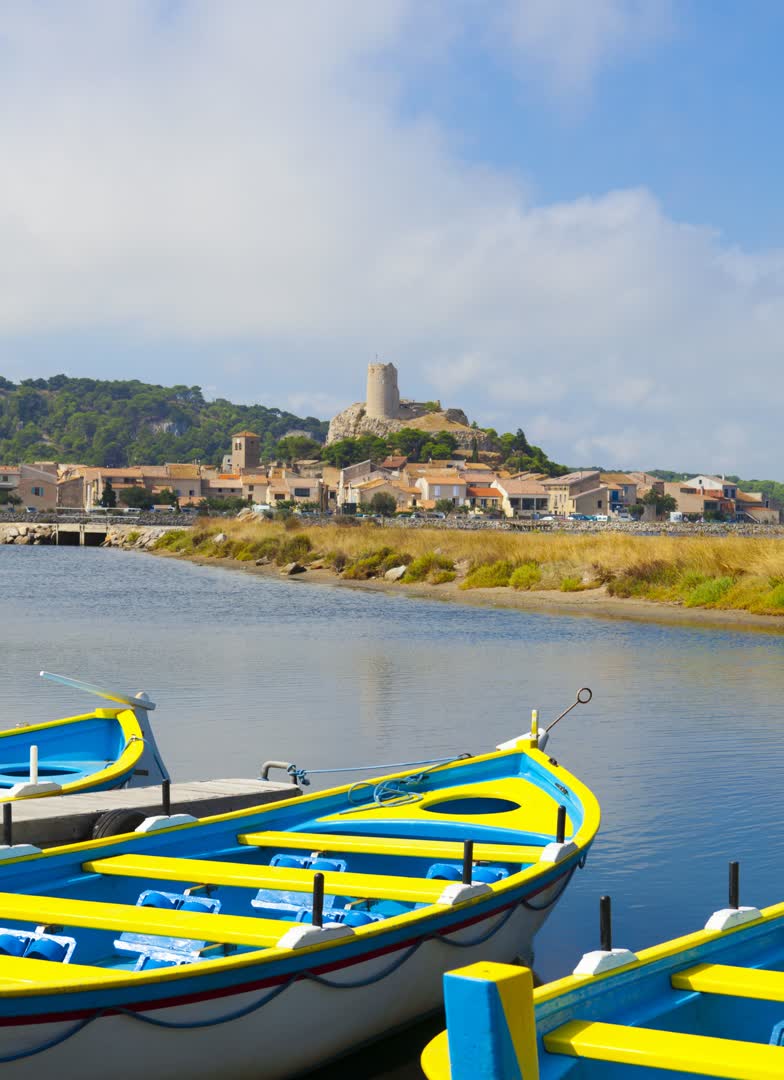 Port-Leucate dans l'Aude. JVO Voyage, votre agence de voyages en groupe par excellence, organise des excursions en Occitanie.