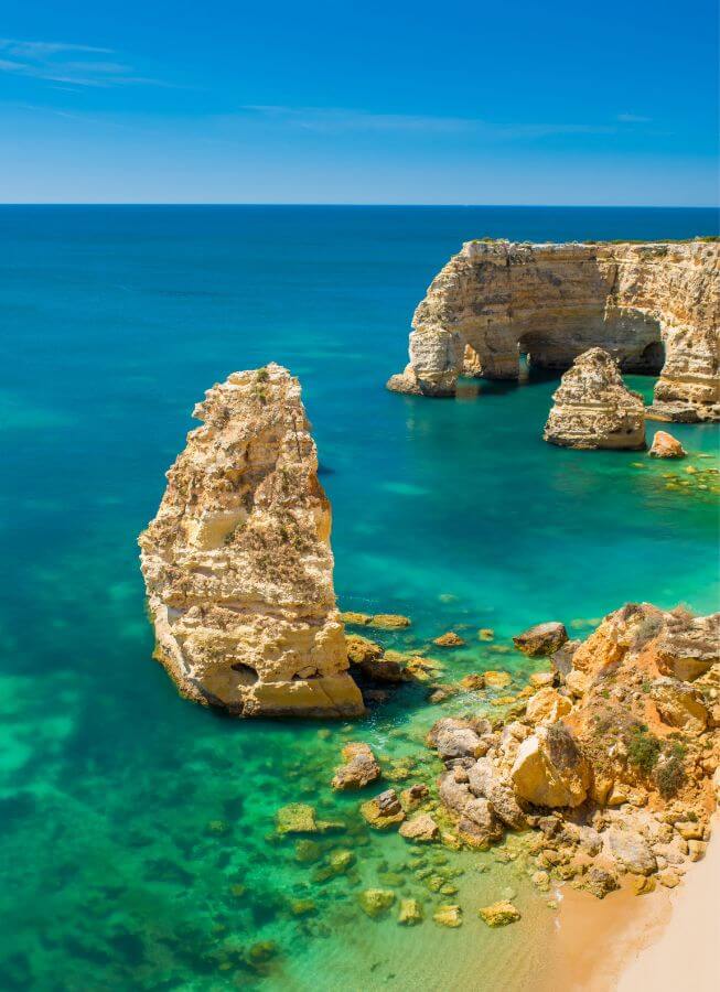 Authentique Algarve. Découvrez l'âme véritable de cette région du sud du Portugal. JVO Voyages votre agence de voyages en groupe par excellence, organise des excursions. Plage de l'Algarve.