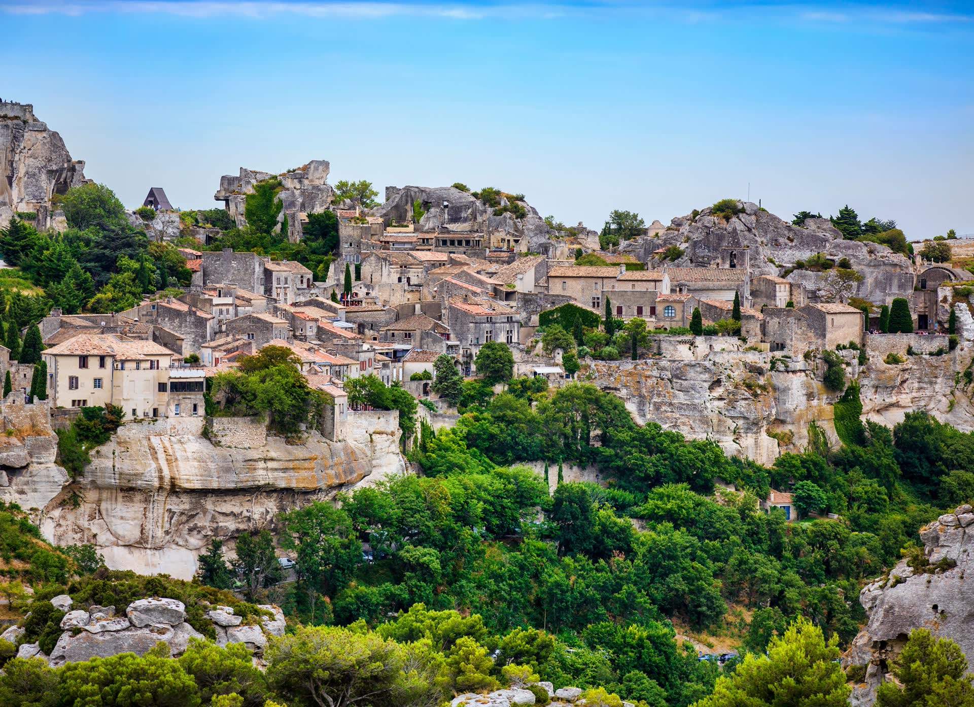 Village des Bouches du Rhône. JVO Voyage, votre agence de voyages en groupe par excellence, organise des excursions en Provence-Alpes-Côte-d'Azur
