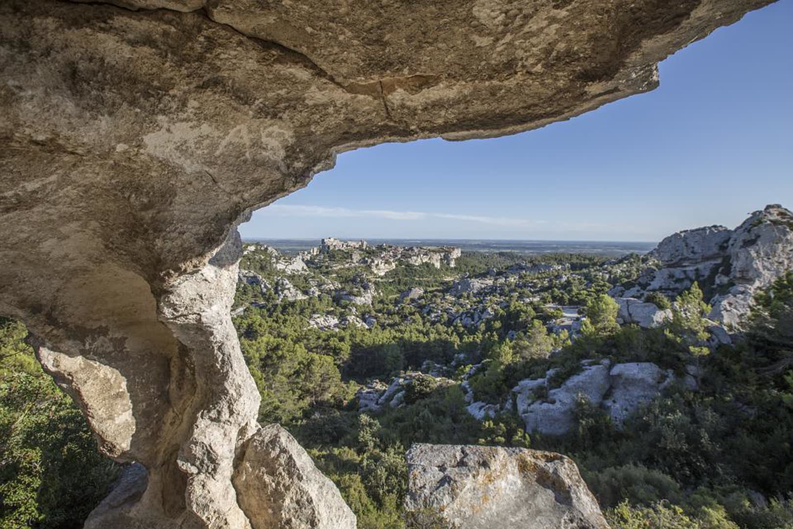 JVO Voyage, votre agence de voyages en groupe par excellence, organise des excursions en Provence-Alpes-Côte-d'Azur. Les Baux de Provence