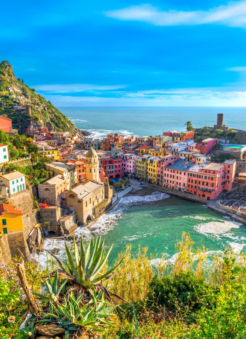 Stella e Rio Marina. JVO Voyage, votre agence de voyages en groupe par excellence, organise des excursions en Italie. Circuit Cinque Terre - Ile d'Elbe - Toscane.