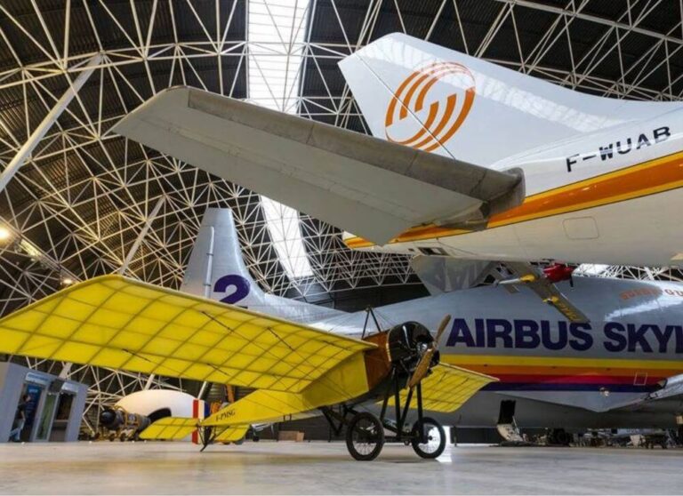 Deux jours dans l'espace - Toulouse. JVO Voyages votre agence de voyages en groupe par excellence, organise des excursions et croisières. Airbus.
