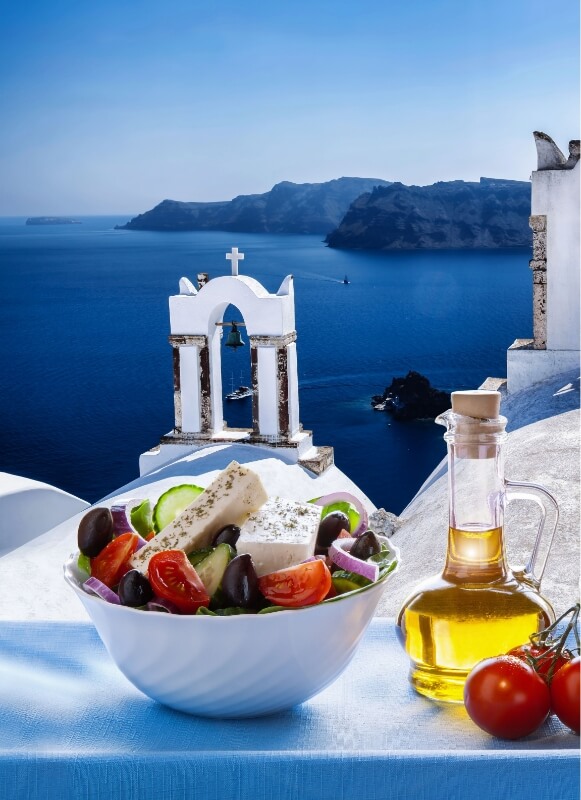 JVO Voyages votre agence de voyages en groupe par excellence, organise des excursions. Randonnée dans les Cyclades. Maisons typiques grecques.