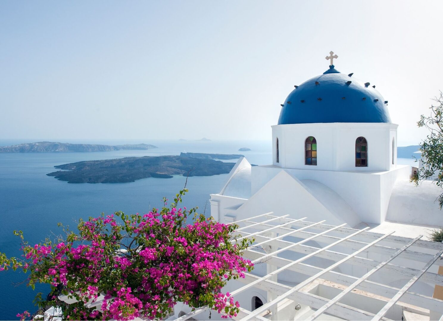 JVO Voyages votre agence de voyages en groupe par excellence, organise des excursions. Randonnée dans les Cyclades. Maisons typiques grecques.