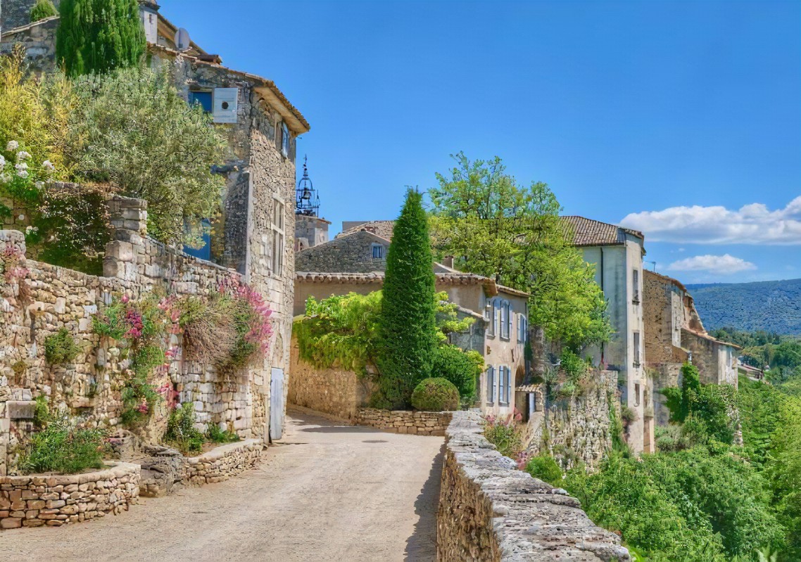 Excursion dans le Vaucluse proposé par JVO Voyage : visite de Ménerbes