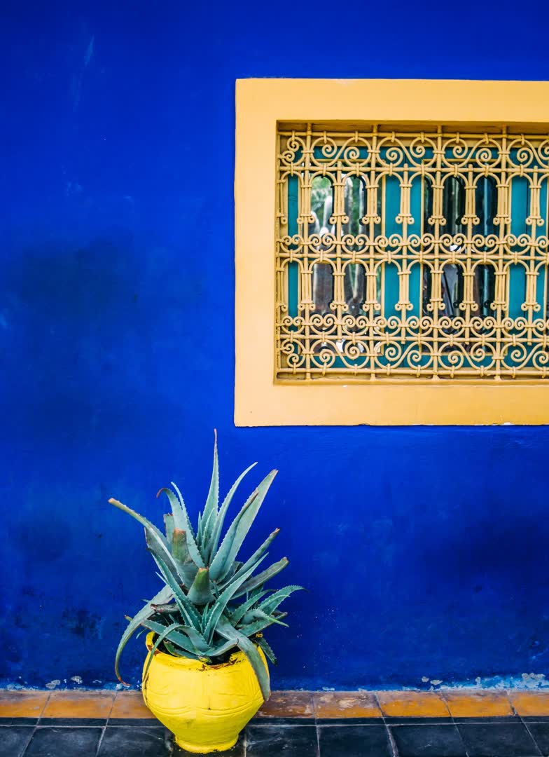 JVO Voyage, votre agence de voyages en groupe par excellence, organise des excursions à Marrakech. Décoration typique marocaine.