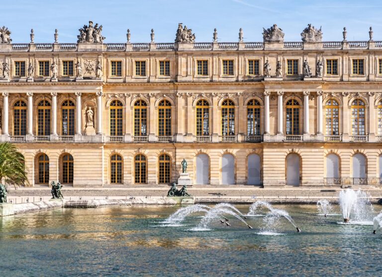 Excursion en croisière sur la Seine proposé par JVO Voyage, votre agence de voyages en groupe par excellence : Paris