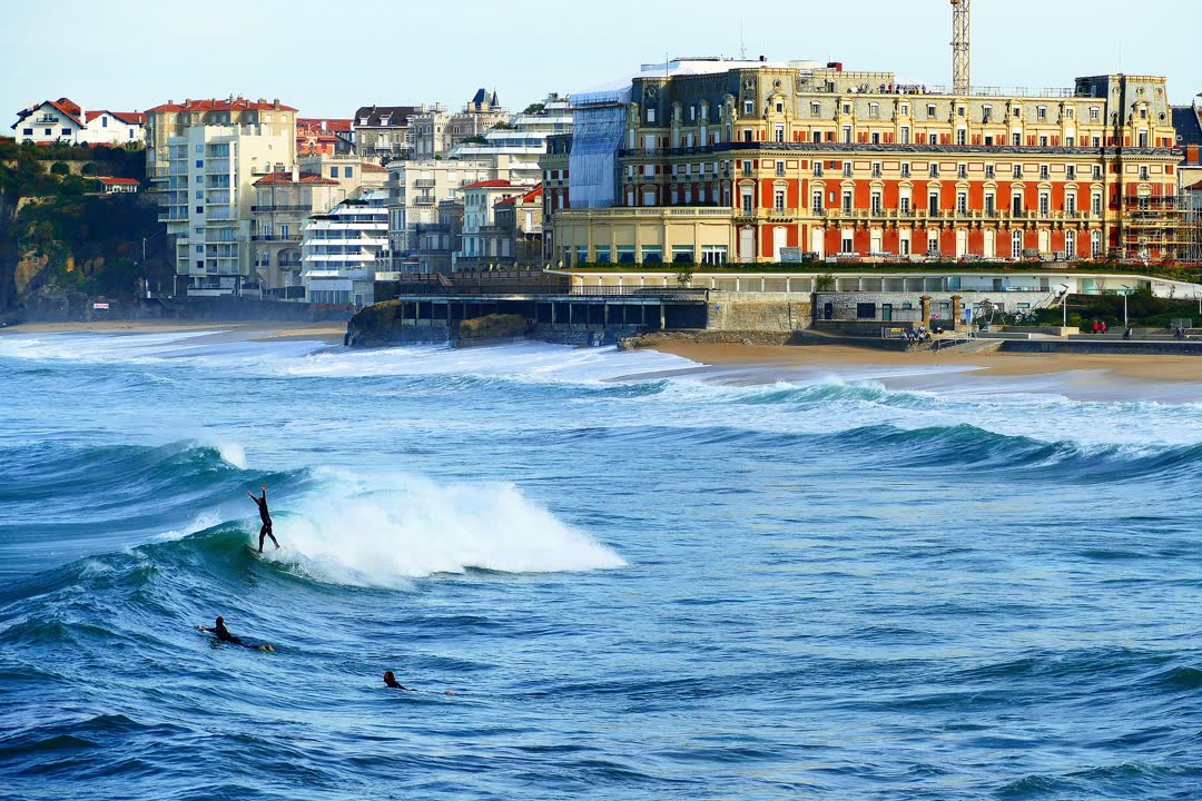 JVO Voyage, votre agence de voyages en groupe par excellence : visite de la ville de Biarritz au Pays Basque Français