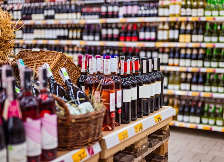 Excursion dans les Pyrénées Orientales proposé par JVO Voyage, votre agence de voyages en groupe par excellence : vente de vins