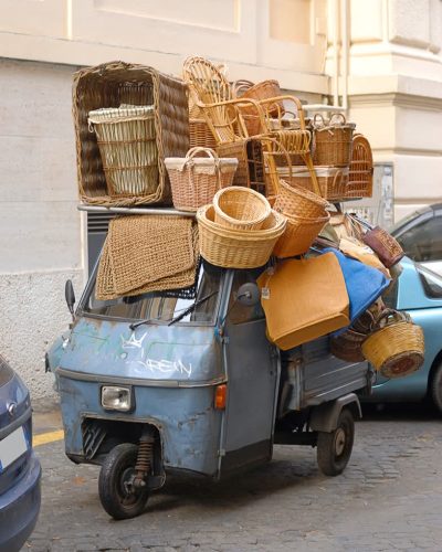 JVO Voyage, votre agence de voyages en groupe par excellence, organise des excursions en Italie. Rue de Rome